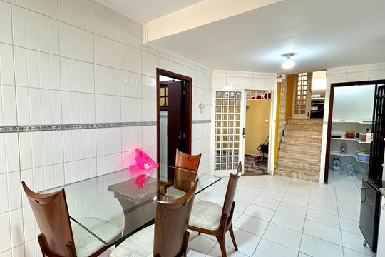Cozinha de casa para alugar com 3 quartos, 183m² em Jardim Santa Cecilia, Guarulhos