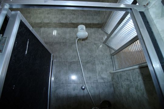 Banheiro de casa para alugar com 1 quarto, 40m² em Vicente de Carvalho, Rio de Janeiro