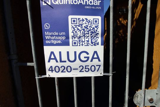 Placa de casa para alugar com 1 quarto, 40m² em Vicente de Carvalho, Rio de Janeiro