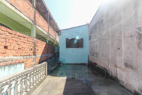 Sacada de casa à venda com 1 quarto, 100m² em Parque Santa Madalena, São Paulo