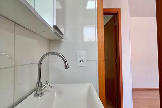 Banheiro de apartamento para alugar com 2 quartos, 43m² em Parque Industrial, Campinas
