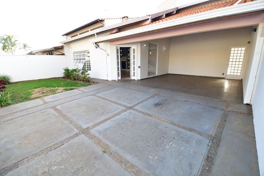 Garagem de casa para alugar com 4 quartos, 400m² em Jardim Chapadão, Campinas