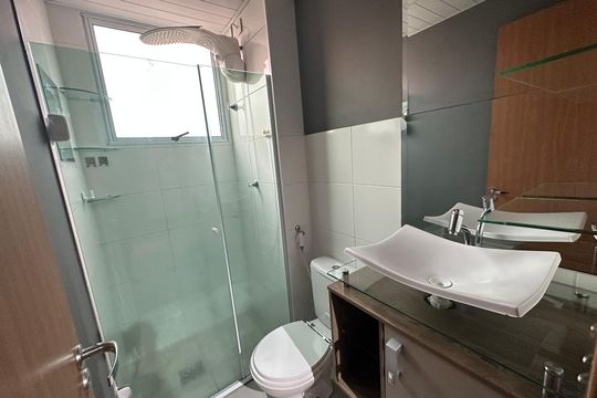 Banheiro de apartamento para alugar com 2 quartos, 39m² em Chácara Estela, Barueri
