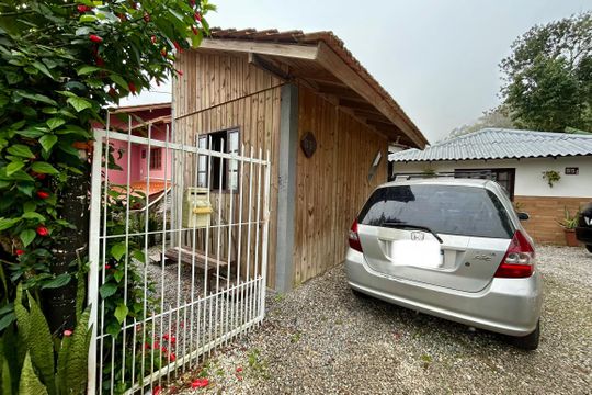 Garagem de apartamento para alugar com 1 quarto, 10m² em Córrego Grande, Florianópolis
