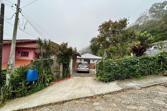 Fachada de apartamento para alugar com 1 quarto, 10m² em Córrego Grande, Florianópolis