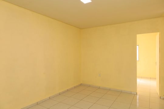 Sala de casa para alugar com 1 quarto, 40m² em Conjunto Residencial José Bonifácio, São Paulo
