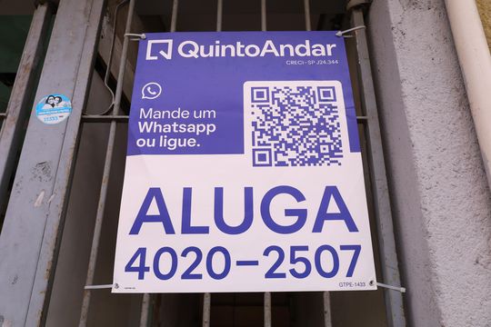 Placa GRANDE instalada no portão do imóvel, dia 07.08.2026 - Código da placa: GTPE-1433 de casa para alugar com 1 quarto, 40m² em Conjunto Residencial José Bonifácio, São Paulo