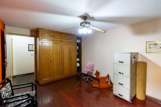 Quarto 3 de casa para alugar com 3 quartos, 223m² em Cidade Domitila, São Paulo