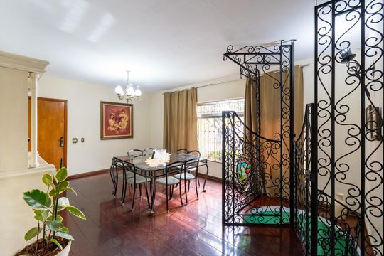 Sala  de casa para alugar com 3 quartos, 223m² em Cidade Domitila, São Paulo