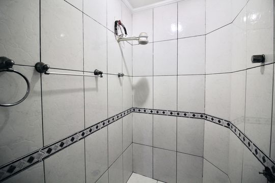 Banheiro de casa à venda com 4 quartos, 230m² em Cangaiba, São Paulo