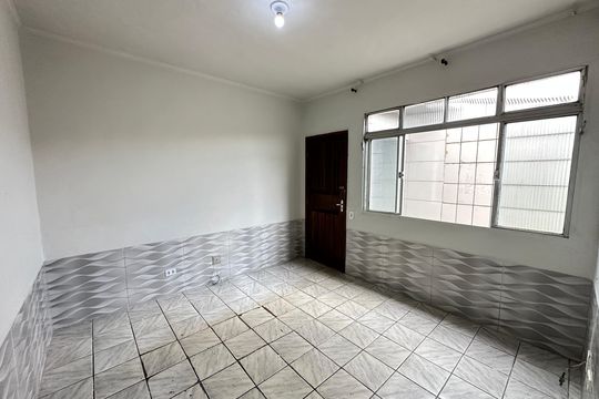 Sala de casa para alugar com 2 quartos, 72m² em Parque Sao Vicente, São Vicente