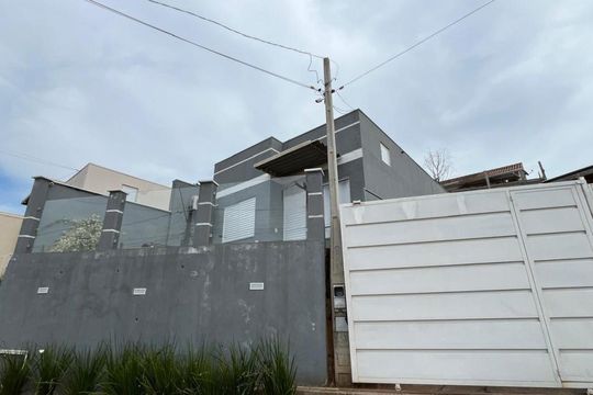 Fachada de casa para alugar com 2 quartos, 50m² em Boa Saúde, Novo Hamburgo