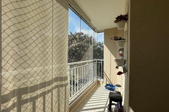 Varanda da Sala de apartamento à venda com 3 quartos, 80m² em Jardim Tupanci, Barueri