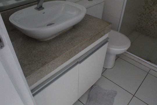 Banheiro Social de apartamento para alugar com 3 quartos, 70m² em Anil, Rio de Janeiro