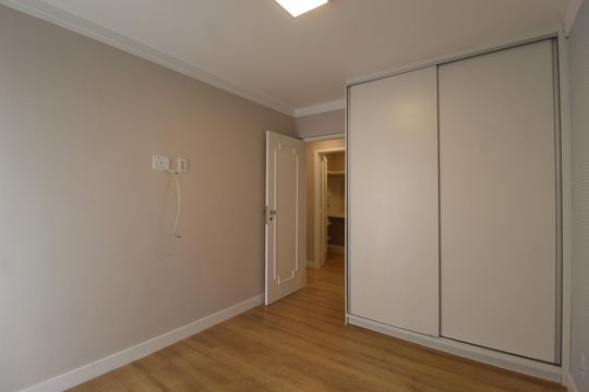 Quarto de apartamento à venda com 2 quartos, 75m² em Indianópolis, São Paulo