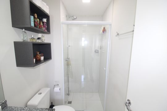 Banheiro de apartamento à venda com 2 quartos, 47m² em Casa Verde, São Paulo