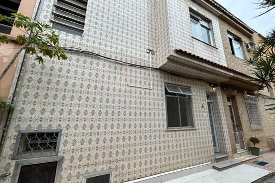 Fachada de casa para alugar com 2 quartos, 120m² em Todos Os Santos, Rio de Janeiro