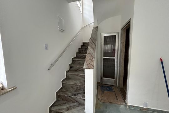 Escada de casa para alugar com 2 quartos, 120m² em Todos Os Santos, Rio de Janeiro