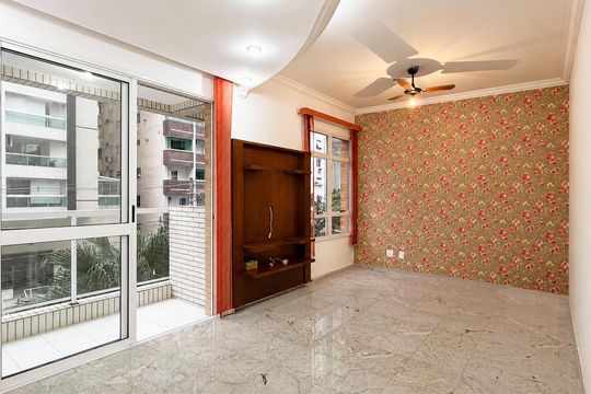 Apartamento para alugar com 2 quartos, 75m² em Gonzaga, Santos