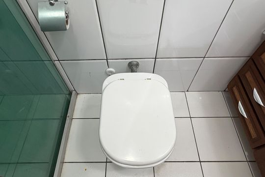 Banheiro Social de apartamento para alugar com 2 quartos, 75m² em Gonzaga, Santos