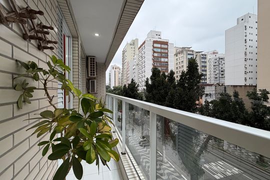 Varanda  de apartamento para alugar com 2 quartos, 75m² em Gonzaga, Santos
