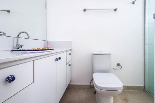Banheiro de apartamento para alugar com 1 quarto, 78m² em Vila Mariana, São Paulo