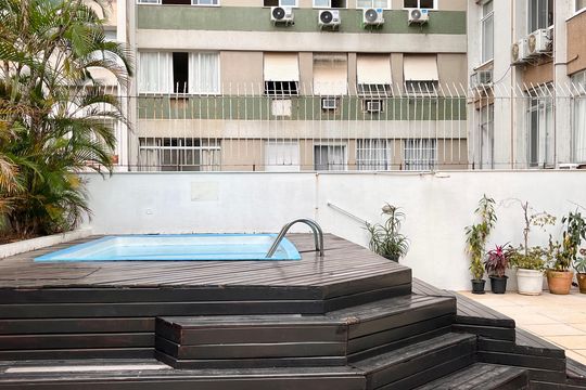 Área comum - Piscina de apartamento para alugar com 1 quarto, 55m² em Copacabana, Rio de Janeiro