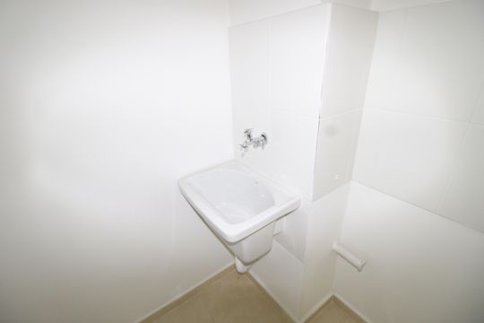 Cozinha e Área de Serviço de apartamento à venda com 2 quartos, 38m² em Vila Carmosina, São Paulo