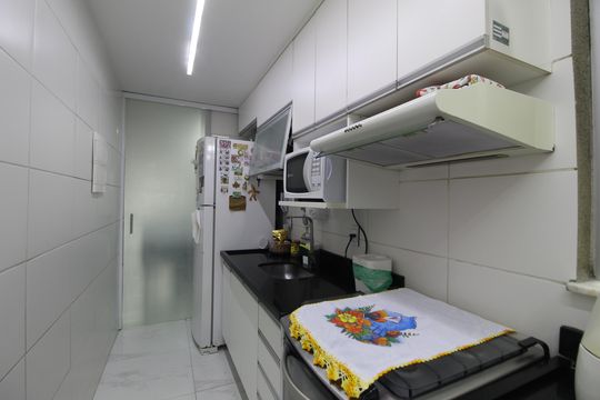 Cozinha de apartamento à venda com 3 quartos, 67m² em Taquara, Rio de Janeiro