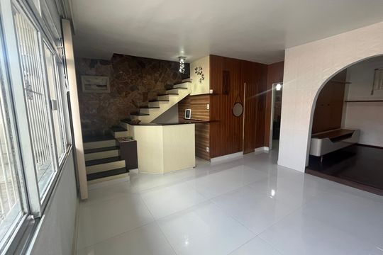 Casa para alugar com 3 quartos, 200m² em Portuguesa, Rio de Janeiro