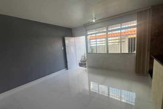 Casa para alugar com 3 quartos, 200m² em Portuguesa, Rio de Janeiro