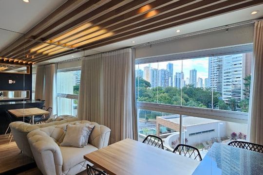 Sala de apartamento para alugar com 1 quarto, 59m² em Jardim Goiás, Goiânia