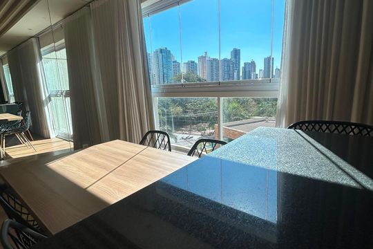 Sala de apartamento para alugar com 1 quarto, 59m² em Jardim Goiás, Goiânia