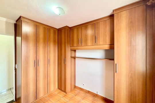 Quarto 1 de apartamento para alugar com 2 quartos, 58m² em Parque Cisper, São Paulo