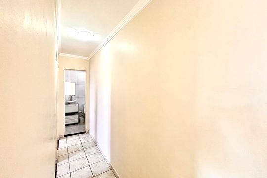 Corredor de apartamento para alugar com 2 quartos, 58m² em Parque Cisper, São Paulo