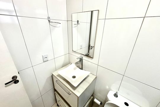 Banheiro de apartamento para alugar com 2 quartos, 58m² em Parque Cisper, São Paulo