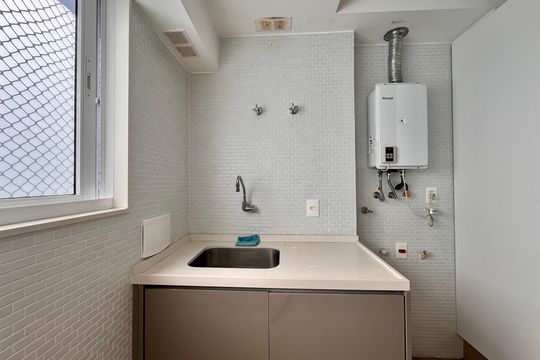 Área de Serviço de apartamento para alugar com 3 quartos, 156m² em Gávea, Rio de Janeiro
