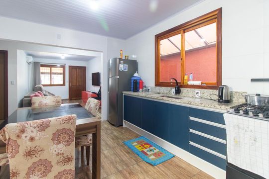 Cozinha de casa à venda com 3 quartos, 100m² em Chapéu do Sol, Porto Alegre