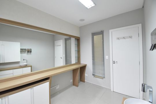Sala 1 de apartamento para alugar com 3 quartos, 46m² em Centro, Curitiba