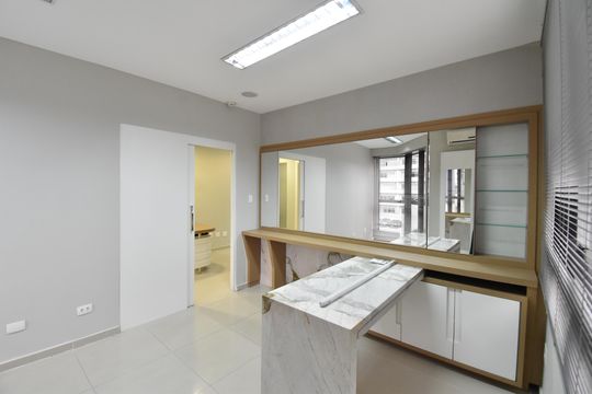 Sala 2 de apartamento para alugar com 3 quartos, 46m² em Centro, Curitiba
