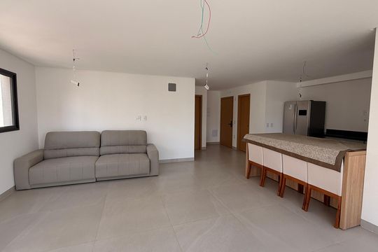 Sala de apartamento à venda com 3 quartos, 120m² em Setor Bueno, Goiânia