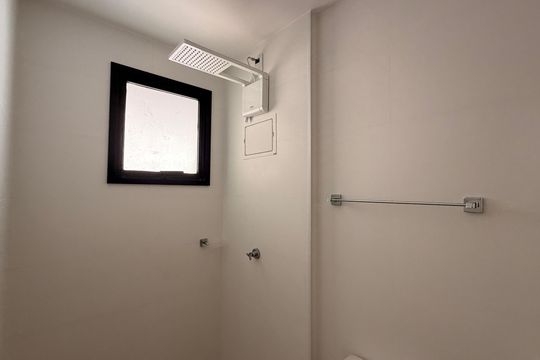 Banheiro do Quarto 1 de apartamento à venda com 3 quartos, 120m² em Setor Bueno, Goiânia