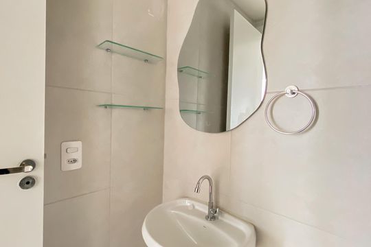 Banheiro  de apartamento à venda com 2 quartos, 43m² em Jardim America da Penha, São Paulo