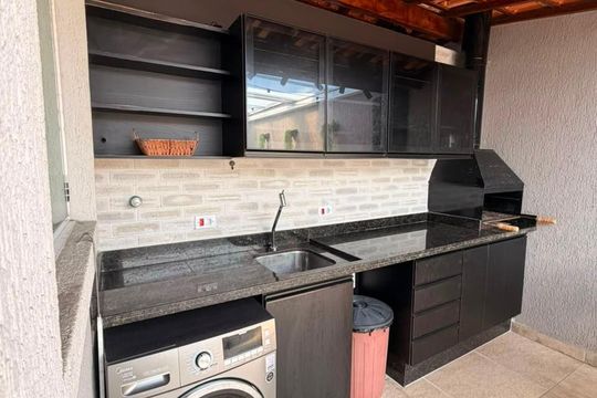 Área de serviço de casa para alugar com 2 quartos, 67m² em Vilamar, Praia Grande