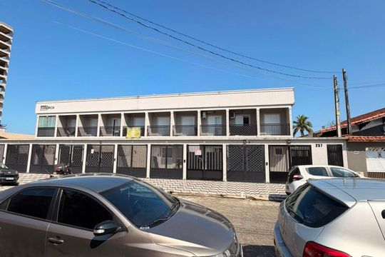 Fachada de casa para alugar com 2 quartos, 67m² em Vilamar, Praia Grande