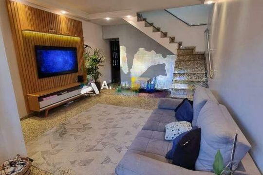 Casa à venda com 4 quartos, 300m² em Chácara Santo Antônio (Zona Leste), São Paulo