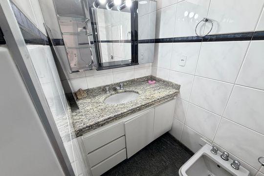 Banheiro de apartamento à venda com 3 quartos, 97m² em Chácara Tatuapé, São Paulo