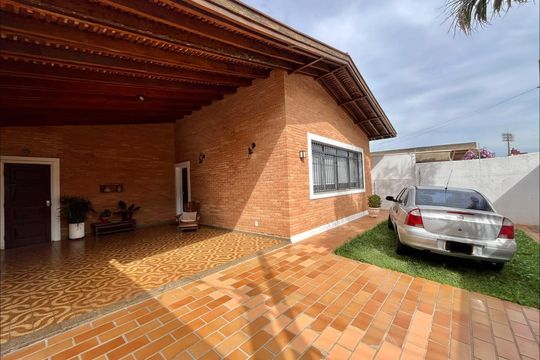 Fachada da casa de casa à venda com 3 quartos, 232m² em Jardim Paraíso, Campinas