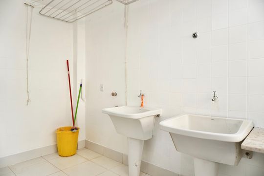 Área de Serviço de apartamento para alugar com 4 quartos, 320m² em Serra, Belo Horizonte