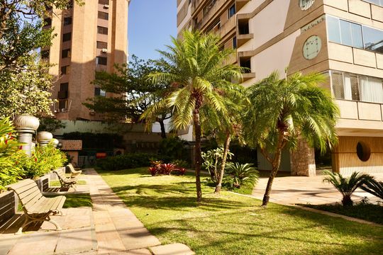 Área comum - Jardim  de apartamento para alugar com 4 quartos, 320m² em Serra, Belo Horizonte